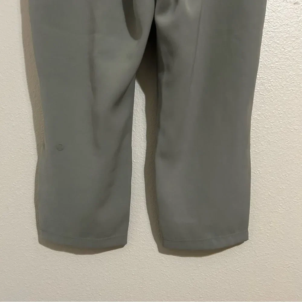 Lululemon On The Fly Grey Sage Cropped Athletic Pull On Pants Women’s Size 10
